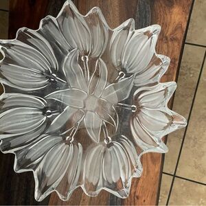 Clear Glass Floral Serving Bowl - Elegant Flower Design